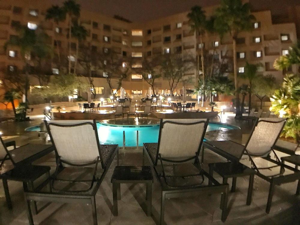 Hilton Tucson East Hotel Kültér fotó
