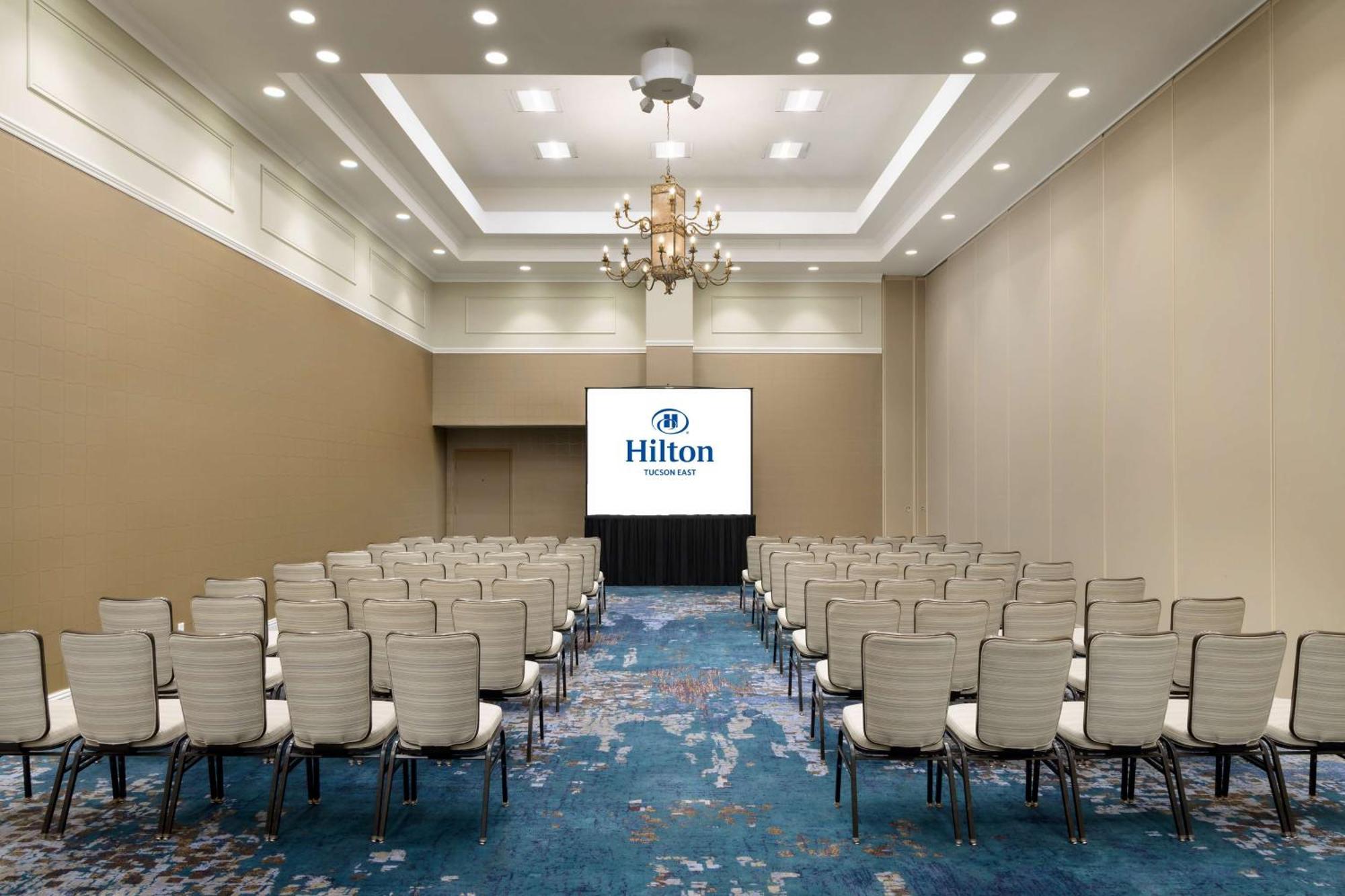 Hilton Tucson East Hotel Kültér fotó