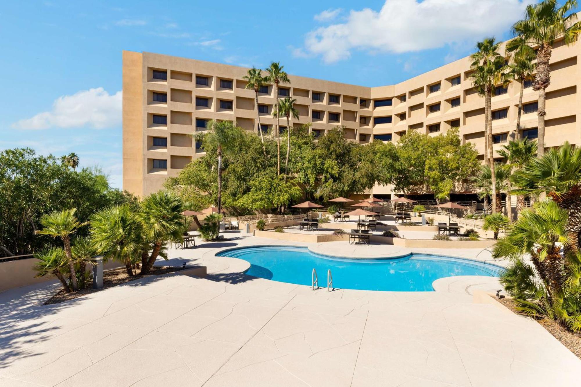 Hilton Tucson East Hotel Kültér fotó