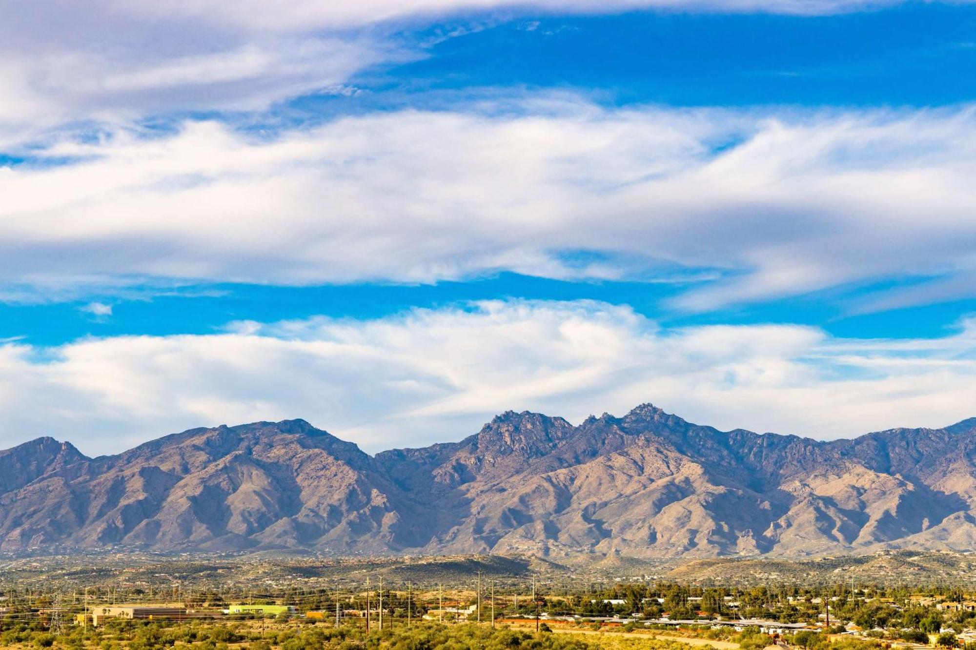 Hilton Tucson East Hotel Kültér fotó
