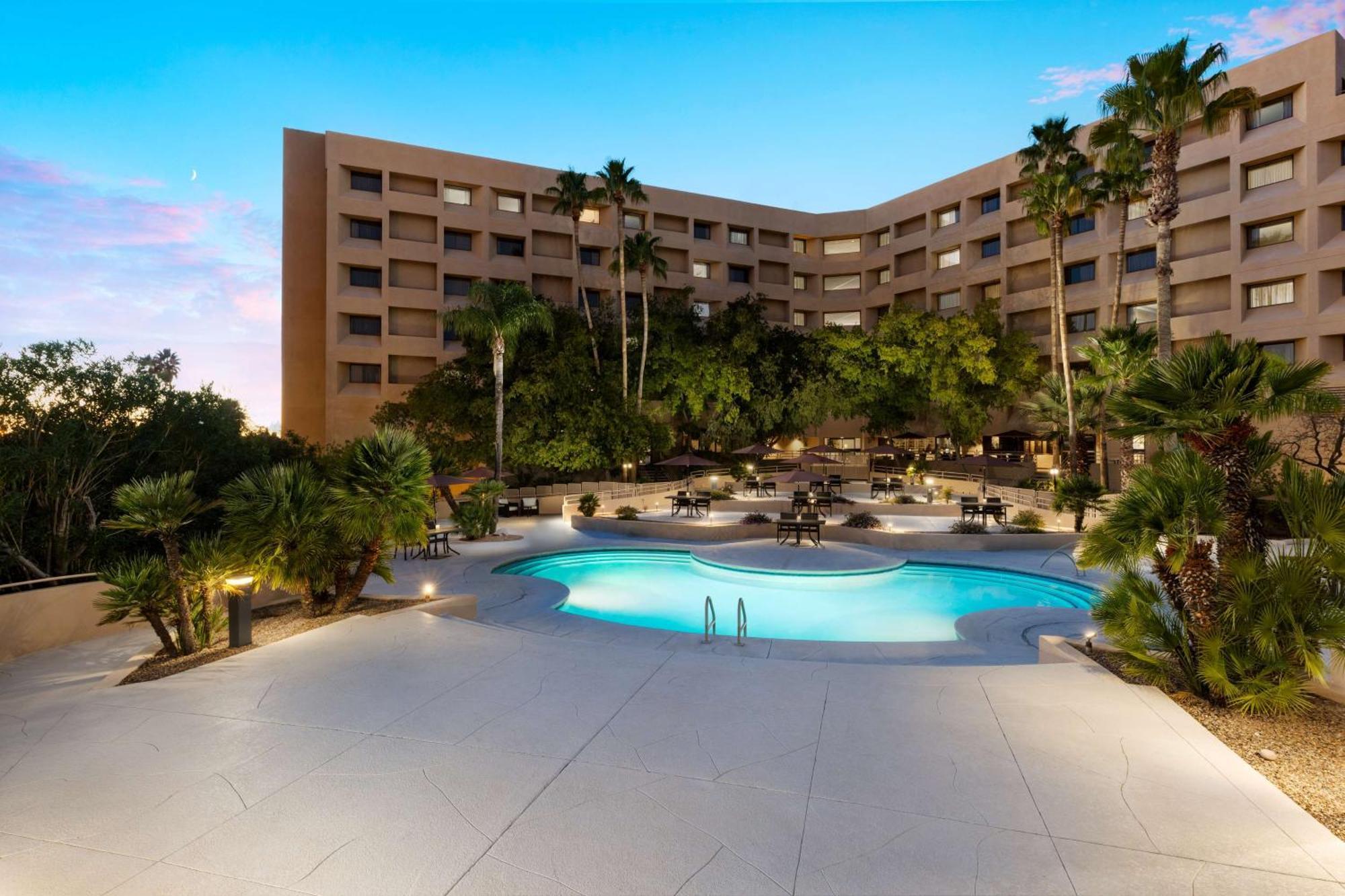 Hilton Tucson East Hotel Kültér fotó