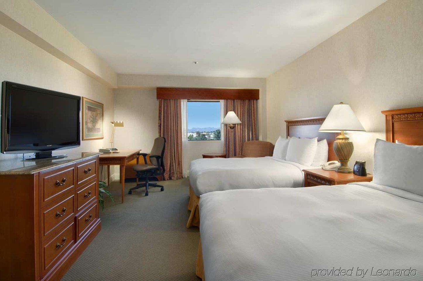 Hilton Tucson East Hotel Kültér fotó
